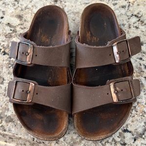 GUC Kids Birkenstocks.Size 10